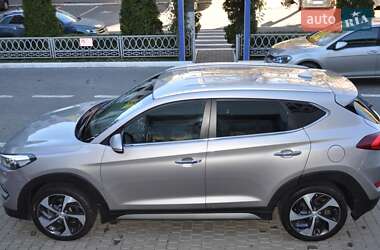 Внедорожник / Кроссовер Hyundai Tucson 2017 в 