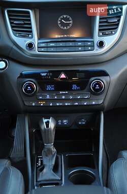 Внедорожник / Кроссовер Hyundai Tucson 2017 в 