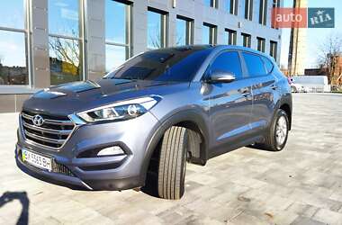 Внедорожник / Кроссовер Hyundai Tucson 2016 в Староконстантинове