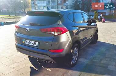 Внедорожник / Кроссовер Hyundai Tucson 2016 в Староконстантинове