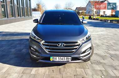 Внедорожник / Кроссовер Hyundai Tucson 2016 в Староконстантинове