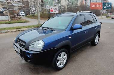 Позашляховик / Кросовер Hyundai Tucson 2004 в Чернівцях