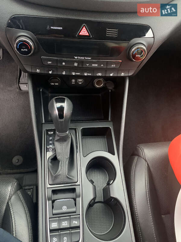 Внедорожник / Кроссовер Hyundai Tucson 2016 в Киеве