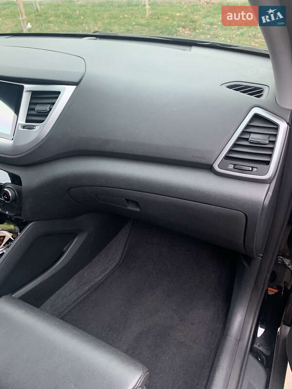 Внедорожник / Кроссовер Hyundai Tucson 2016 в Киеве