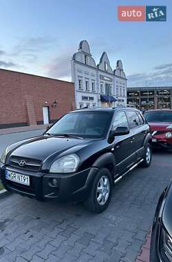 Внедорожник / Кроссовер Hyundai Tucson 2004 в 