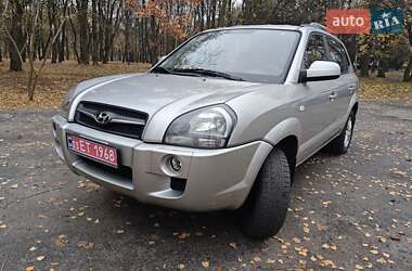 Внедорожник / Кроссовер Hyundai Tucson 2010 в Хороле