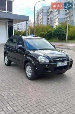 Позашляховик / Кросовер Hyundai Tucson 2009 в Києві