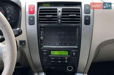 Внедорожник / Кроссовер Hyundai Tucson 2005 в 