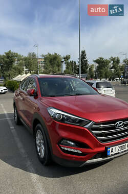 Внедорожник / Кроссовер Hyundai Tucson 2015 в Петропавловской Борщаговке