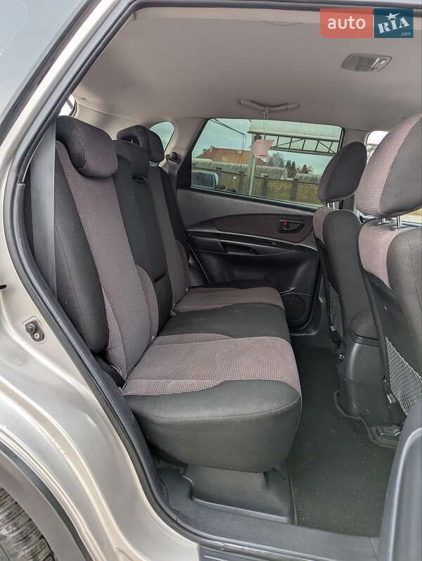 Позашляховик / Кросовер Hyundai Tucson 2006 в Дубні