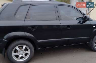 Внедорожник / Кроссовер Hyundai Tucson 2009 в 