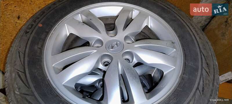 Позашляховик / Кросовер Hyundai Tucson 2009 в Глобиному