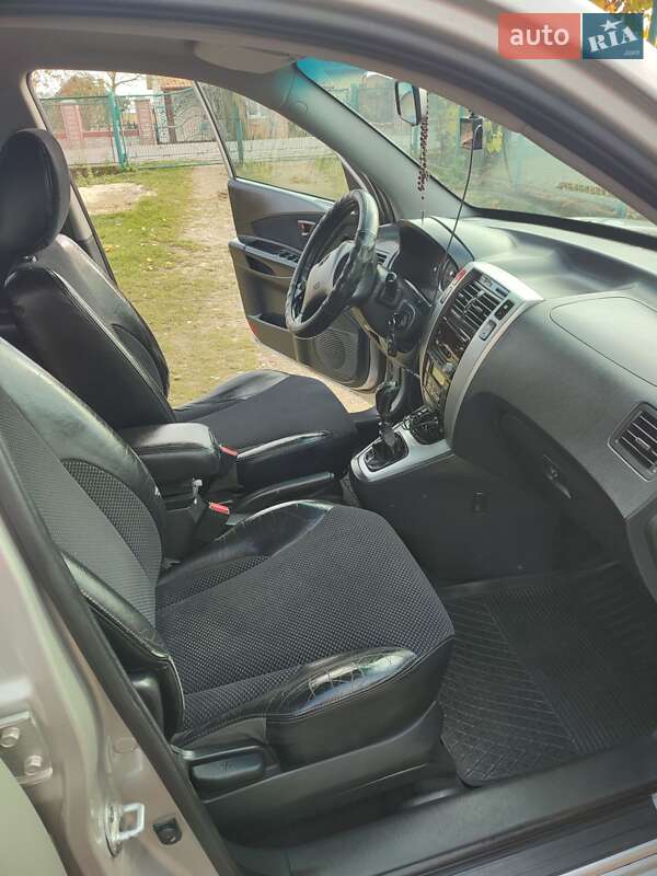 Позашляховик / Кросовер Hyundai Tucson 2007 в Дрогобичі фото 19 Позашляховик / Кросовер Hyundai Tucson 2007 в Дрогобичі