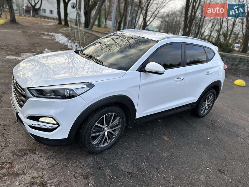 Позашляховик / Кросовер Hyundai Tucson 2016 в Чернігові
