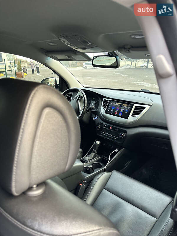 Позашляховик / Кросовер Hyundai Tucson 2016 в Чернігові