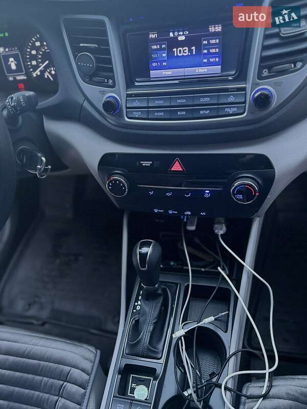 Позашляховик / Кросовер Hyundai Tucson 2017 в Києві