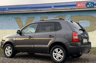 Внедорожник / Кроссовер Hyundai Tucson 2008 в 