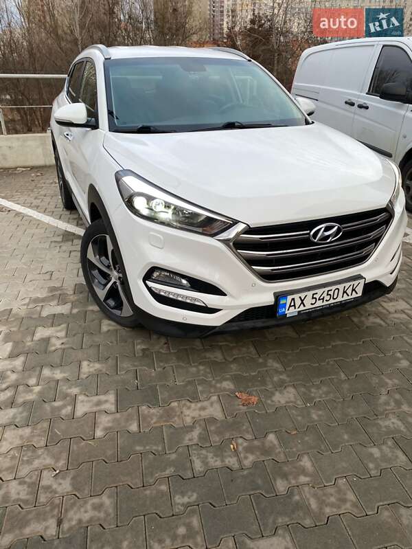 Позашляховик / Кросовер Hyundai Tucson 2017 в Києві