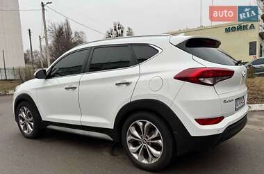 Позашляховик / Кросовер Hyundai Tucson 2017 в Києві