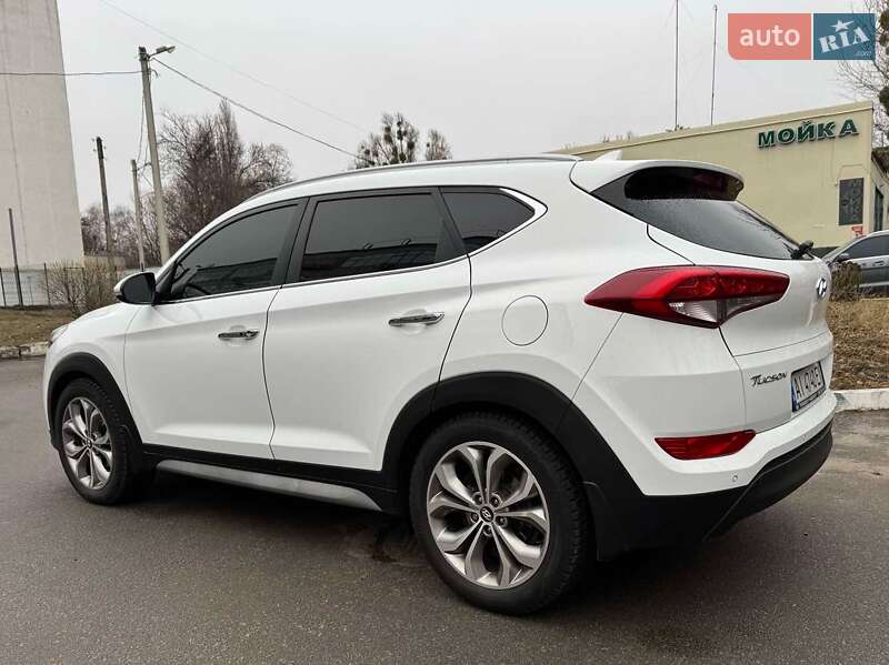 Позашляховик / Кросовер Hyundai Tucson 2017 в Києві