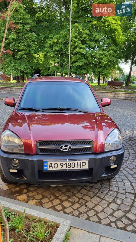 Внедорожник / Кроссовер Hyundai Tucson 2005 в 