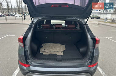 Внедорожник / Кроссовер Hyundai Tucson 2017 в 