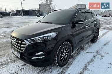 Внедорожник / Кроссовер Hyundai Tucson 2016 в 