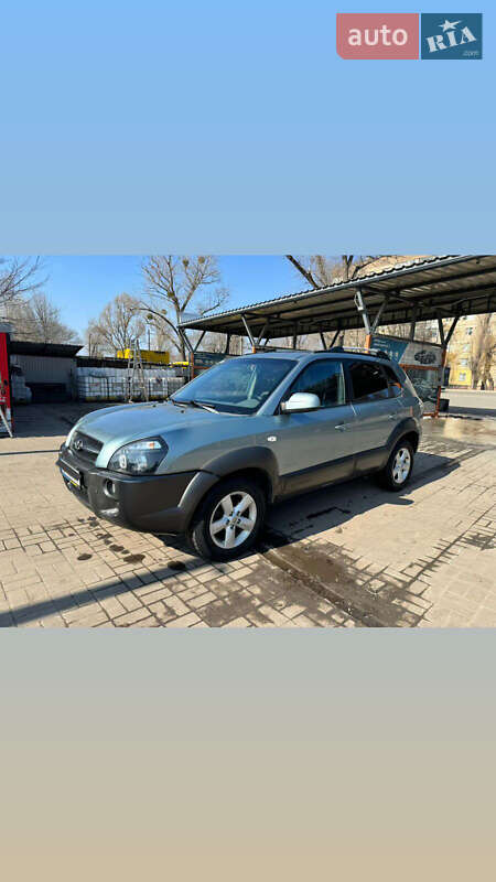 Внедорожник / Кроссовер Hyundai Tucson 2005 в Новомосковске