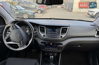 Позашляховик / Кросовер Hyundai Tucson 2016 в 