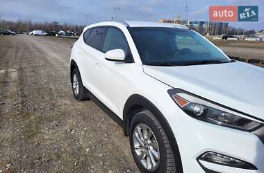 Позашляховик / Кросовер Hyundai Tucson 2016 в 