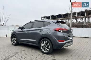 Внедорожник / Кроссовер Hyundai Tucson 2017 в 