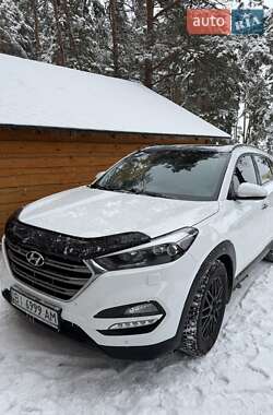 Позашляховик / Кросовер Hyundai Tucson 2017 в Полтаві