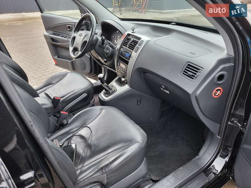 Позашляховик / Кросовер Hyundai Tucson 2009 в Житомирі