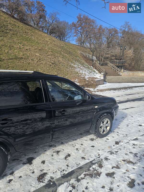 Позашляховик / Кросовер Hyundai Tucson 2008 в Чернігові