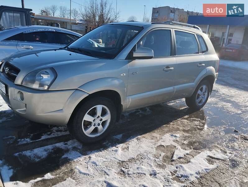 Внедорожник / Кроссовер Hyundai Tucson 2007 в Радомышле