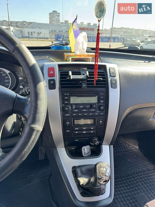 Позашляховик / Кросовер Hyundai Tucson 2006 в Одесі фото 12 Позашляховик / Кросовер Hyundai Tucson 2006 в Одесі