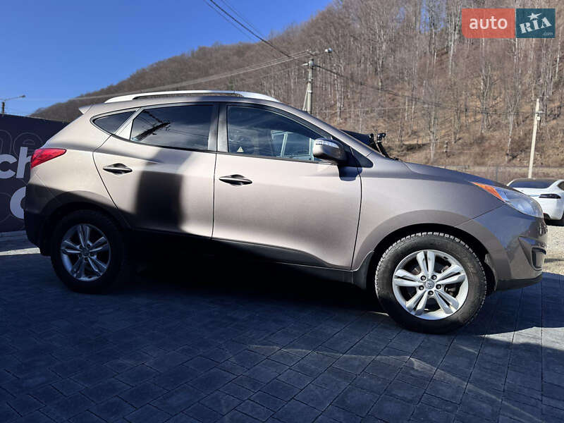 Внедорожник / Кроссовер Hyundai Tucson 2012 в Яремче