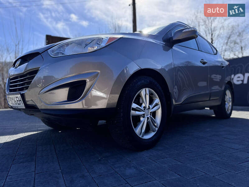 Внедорожник / Кроссовер Hyundai Tucson 2012 в Яремче