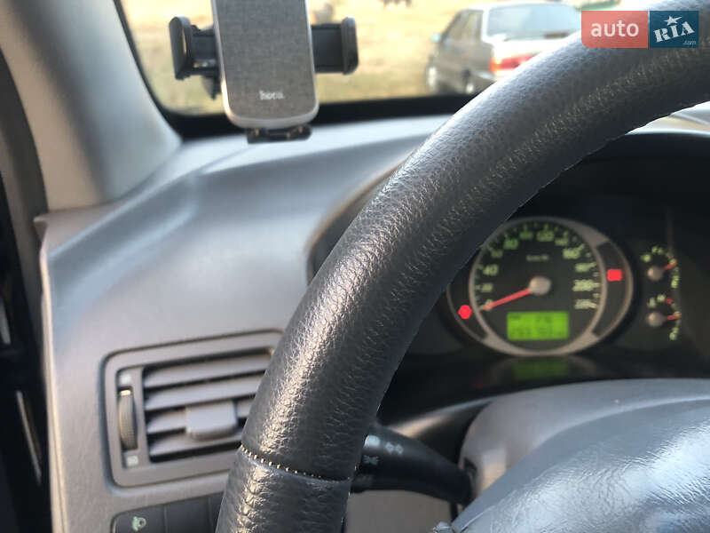 Позашляховик / Кросовер Hyundai Tucson 2004 в Східниці