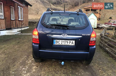 Позашляховик / Кросовер Hyundai Tucson 2004 в Східниці