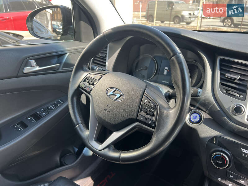 Позашляховик / Кросовер Hyundai Tucson 2017 в Києві