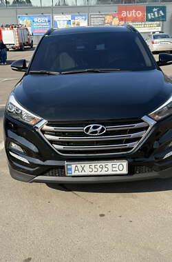 Позашляховик / Кросовер Hyundai Tucson 2016 в Харкові