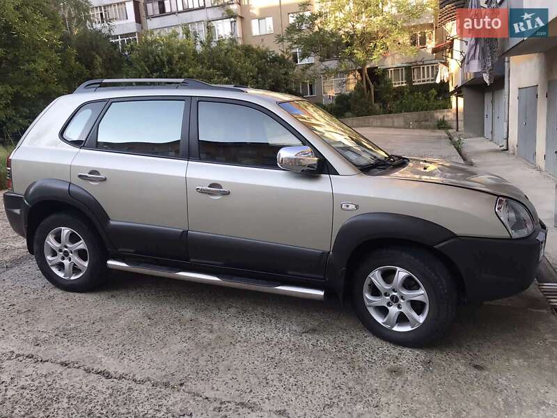 Позашляховик / Кросовер Hyundai Tucson 2007 в Ужгороді