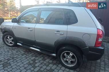 Внедорожник / Кроссовер Hyundai Tucson 2006 в 