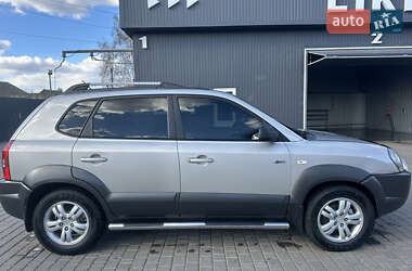 Внедорожник / Кроссовер Hyundai Tucson 2008 в 