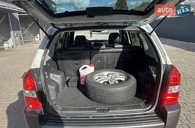 Внедорожник / Кроссовер Hyundai Tucson 2008 в 