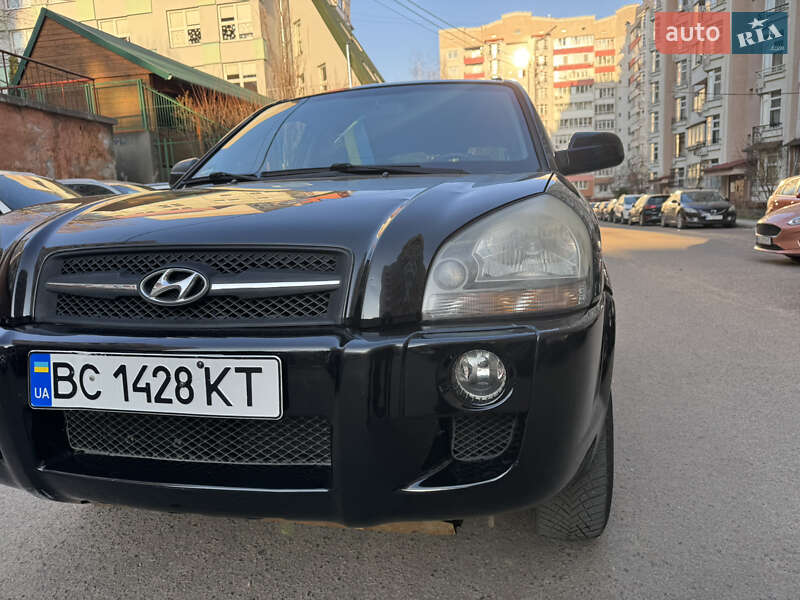 Внедорожник / Кроссовер Hyundai Tucson 2006 в 