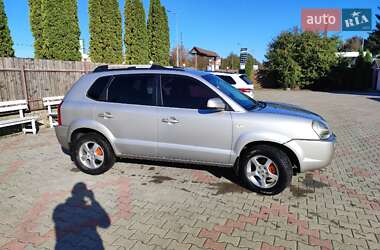 Внедорожник / Кроссовер Hyundai Tucson 2005 в 