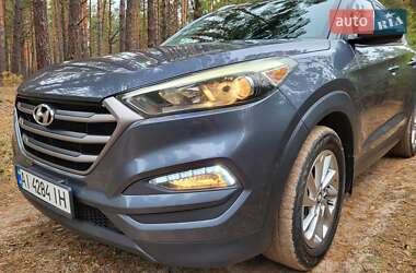 Внедорожник / Кроссовер Hyundai Tucson 2015 в 
