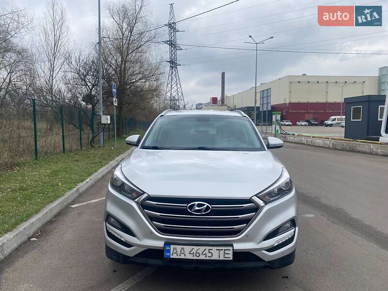 Внедорожник / Кроссовер Hyundai Tucson 2017 в 